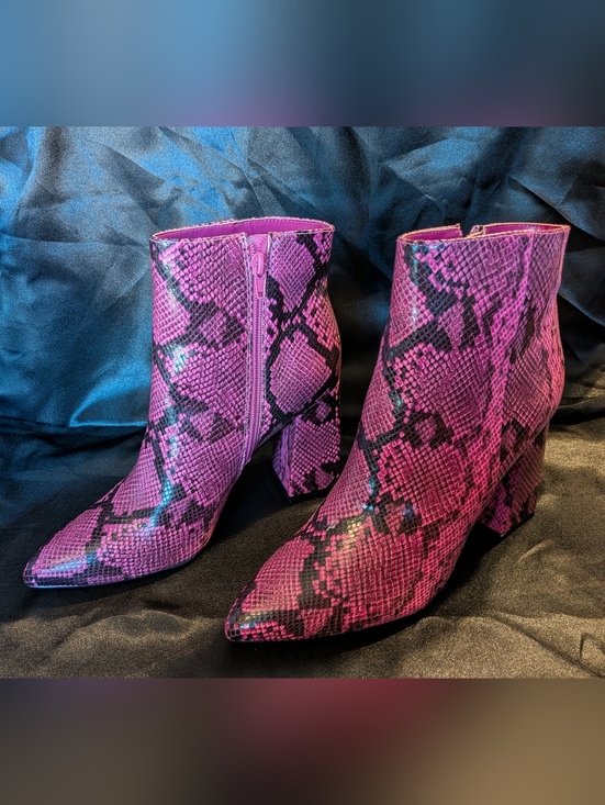 BCBGeneration Shoes - NWT! BCBGeneration Briel Ankle Boot in Pink Snake Print Size 9.5M